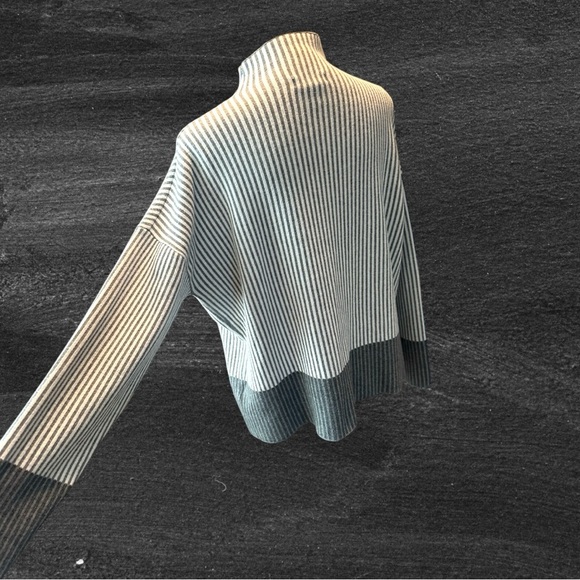 Rachel Zoe Striped Mock Neck Sweater #002 - Picture 6 of 13